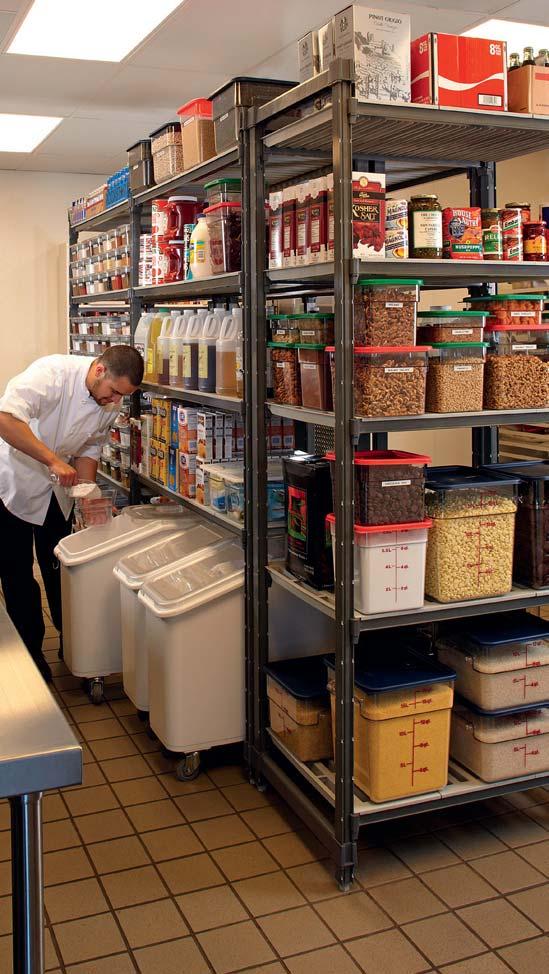 Almacenamiento de alimentos y bebidas en el manejo higiénicos de alimentos en restaurantes y puntos de venta